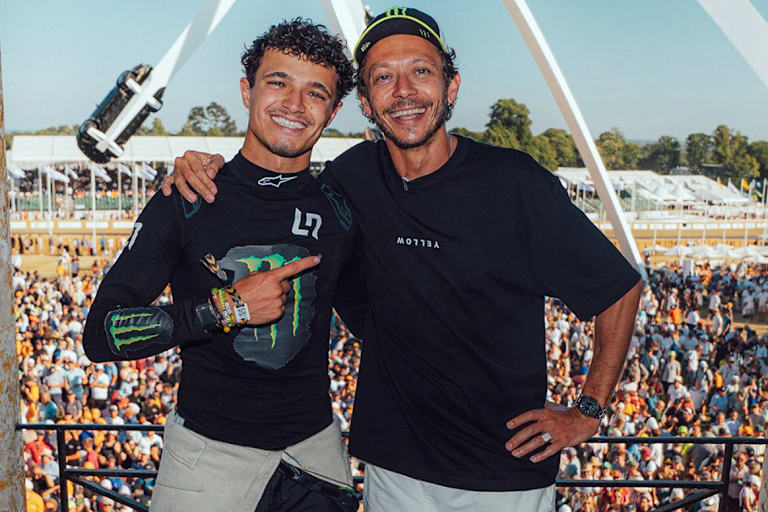 Lando Norris und Valentino Rossi in Goodwood