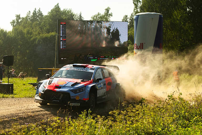 Komplettierte auf Platz drei das Podium: Adrian Fourmax im Hyundai