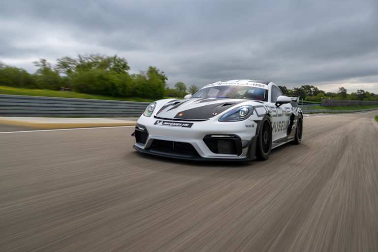 Timo Bernhard und Jörg Bergmeister starten in einem speziellen GT4 Cayman