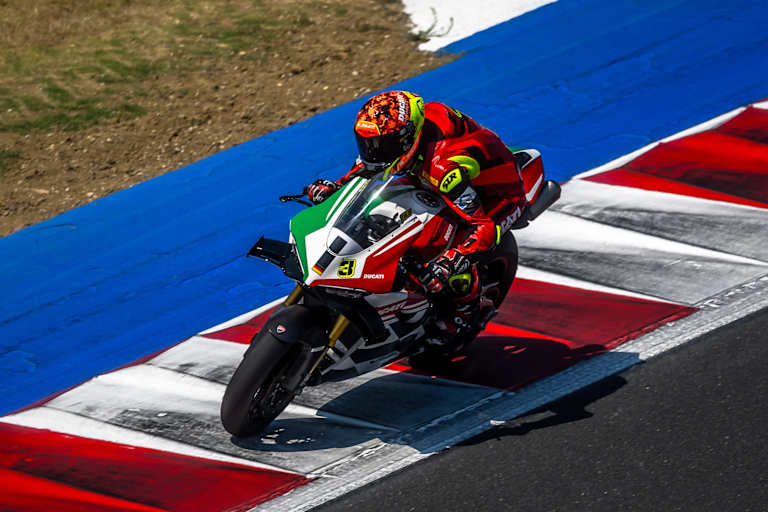 Lukas Tulovic kurvt vor Marquez rum