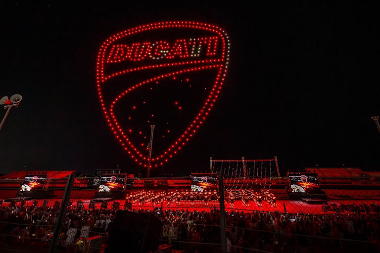 Selbst der Himmel grüsste die Ducatisti