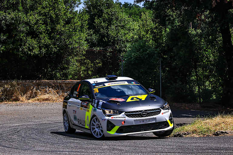 Schwierige Abschnitte im Reatino-Gebirge wurden vom Opel-Duo gut gemeistert