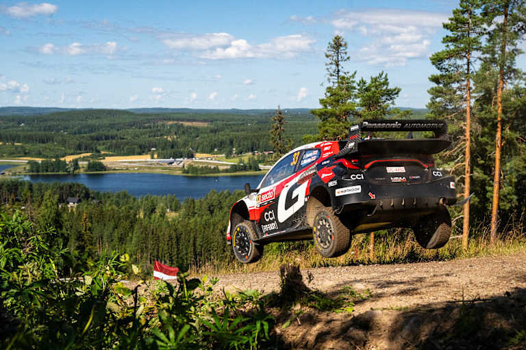 Toyota-Pilot Elfyn Evans verteidigt in Finnland die WM-Führung