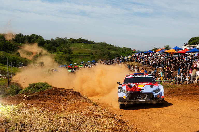 Die Überraschung der Rallye Paraguay bisher: Hyundai-Pilot Hayden Paddon