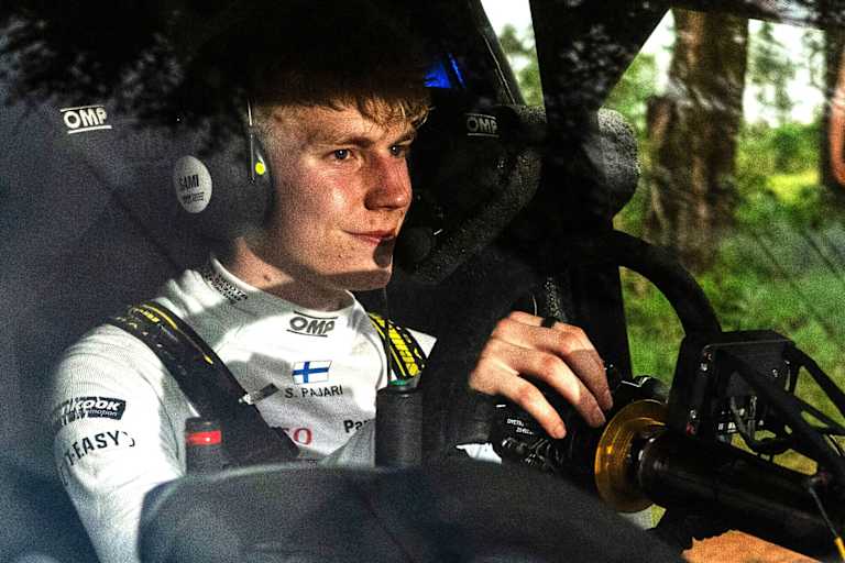Toyota-Youngster Sami Pajari führt Rallye Paraguay weiter an