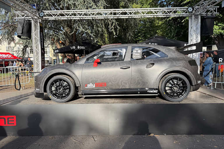 Project Rally One: Seitenansicht