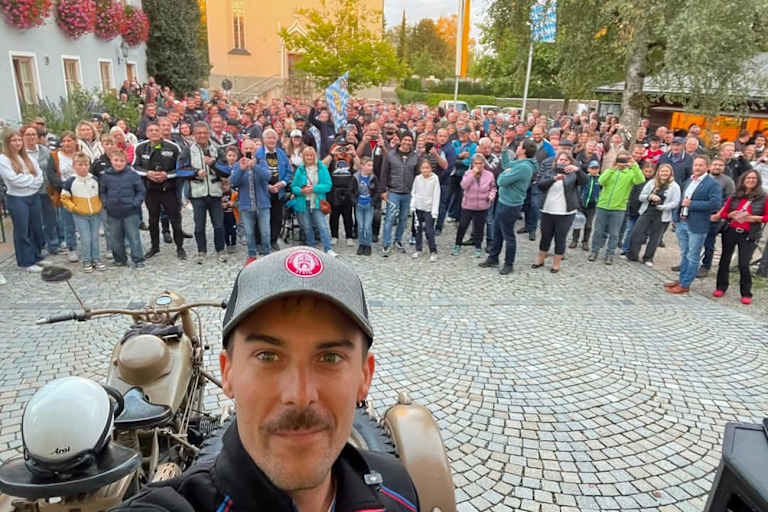 Auch im bayerischen Obing wird gefeiert
