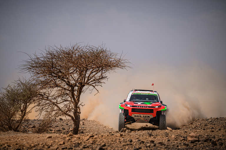 Die Toyota-Piloten Yazeed Al Rajhi/Dennis Zenz mit Technikproblemen 