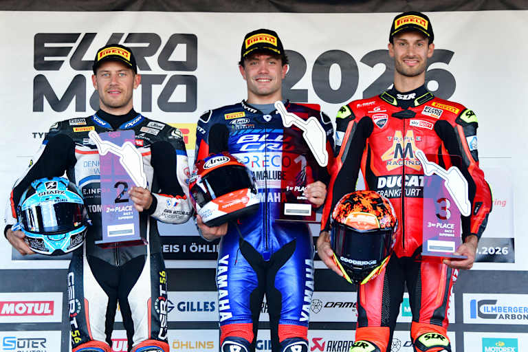 Superbike Podium nach Rennen 1