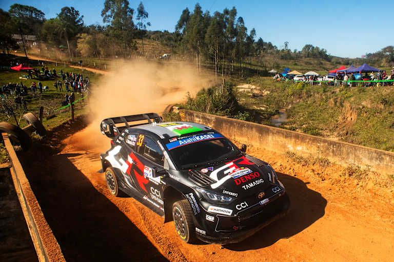 Toyota-Pilot Elfyn Evans führt die Rallye-WM an
