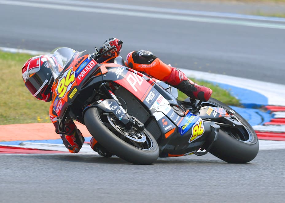 Jonas Folger beim ersten Renneinsatz