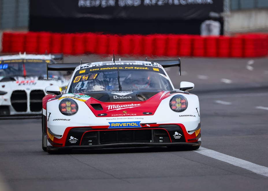 Alexander Tauscher steuert am Nürburgring den razoon Porsche