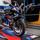 BMW M1000RR: Vierte Generation mit ausgetüfteltem Rahmenflex